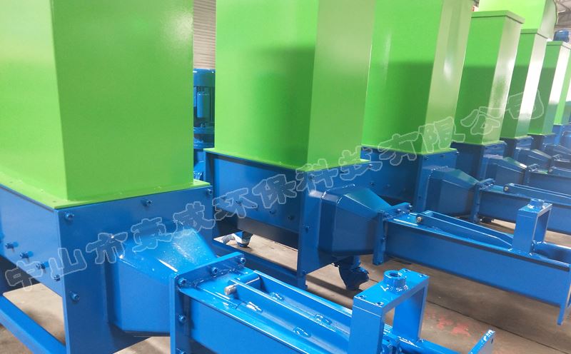 5月初廣州客戶訂購泡沫冷壓機(jī)生產(chǎn)情況 5月初廣州客戶訂購泡沫冷壓機(jī)生產(chǎn)情況